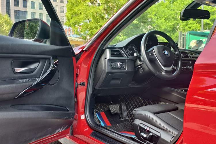Used BMW 3 Series 2019 320Li Fashion Model Interior 5