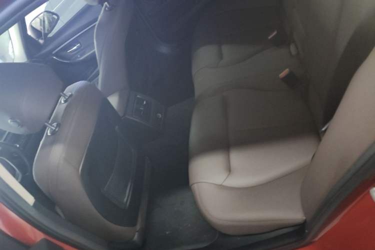 Used BMW 3 Series 2019 320Li Fashion Model Left Rear Seat