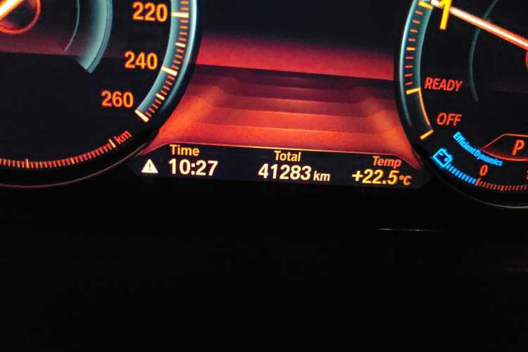 Used BMW 3 Series 2019 320Li M Sport Night Edition Odometer Close Up