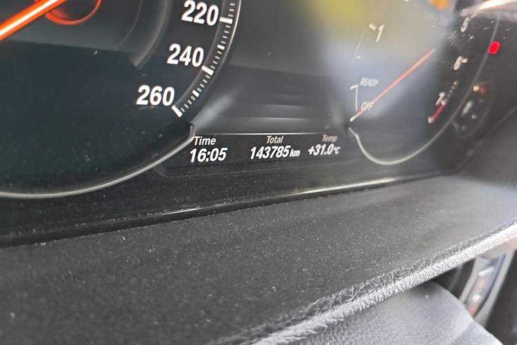 Used BMW 3 Series 2019 320Li M Luxury Package Odometer Close Up