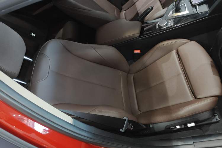 Used BMW 3 Series 2019 320Li Fashion Model Right Front Seat