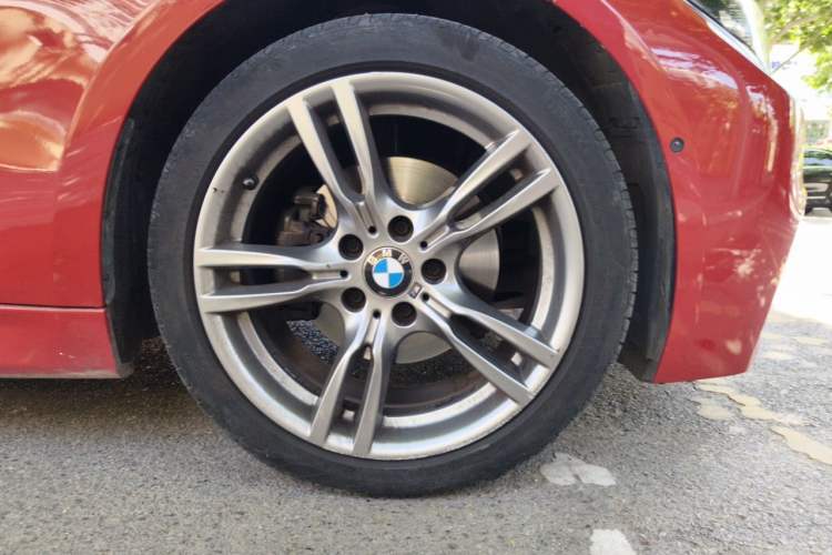 Used BMW 3 Series 2019 320Li M Sport Night Edition Right Front Wheel Hub