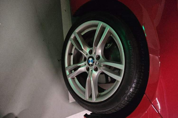 Used BMW 3 Series 2019 320i M Sport Package Right Front Wheel Hub