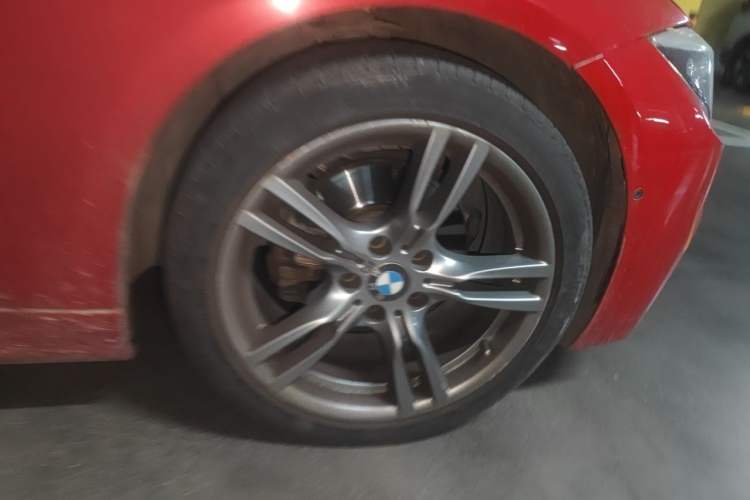 Used BMW 3 Series 2019 320i M Sport Night Edition Right Front Wheel Hub