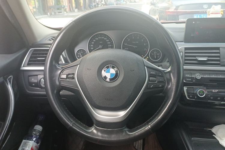 Used BMW 3 Series 2019 320Li Fashion Model Steering Wheel