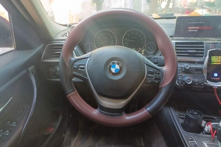 Used BMW 3 Series 2019 320Li Fashion Model Steering Wheel