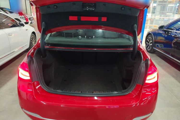 Used BMW 3 Series 2019 320Li Fashion Model Trunk