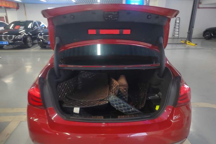 Used BMW 3 Series 2019 320Li Fashion Model Trunk