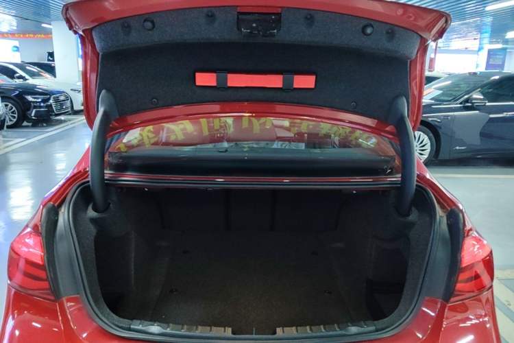 Used BMW 3 Series 2019 320i M Sport Package Trunk