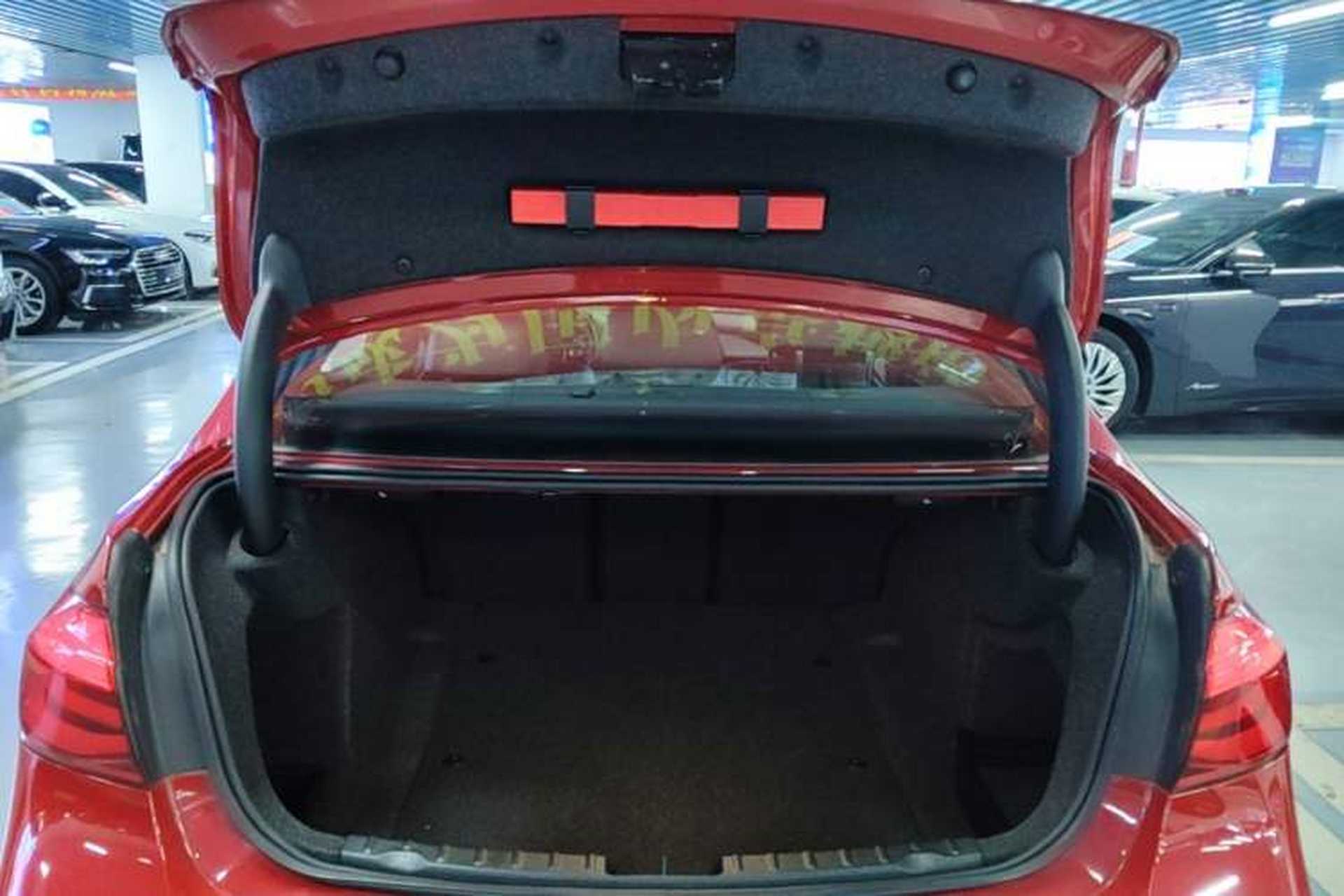 Used BMW 3 Series 2019 320i M Sport Package Trunk