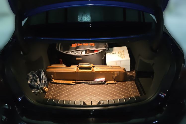 Used BMW 3 Series 2019 320Li M Sport Package Trunk