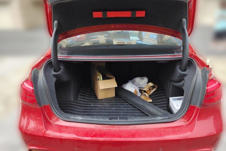 Used BMW 3 Series 2019 320i M Sport Package Trunk