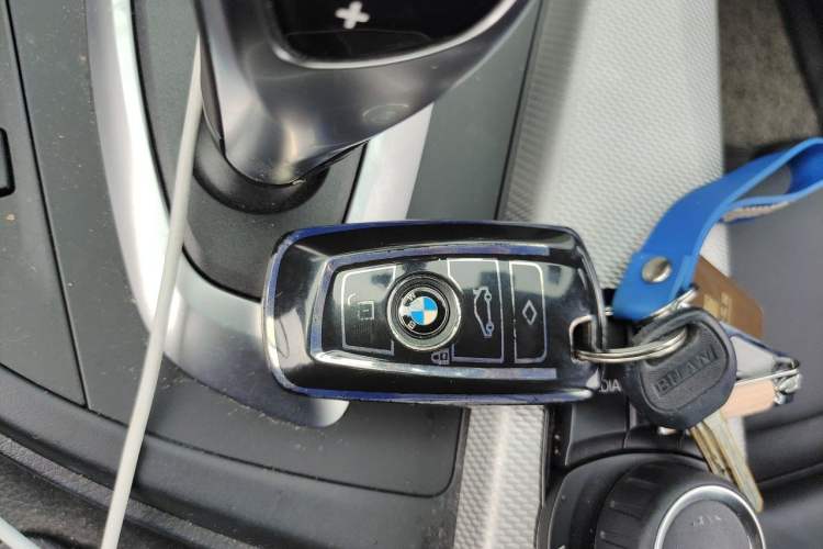 Used BMW 3 Series 2019 320i M Sport Package Vehicle Key
