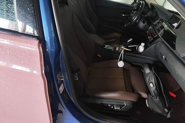 Used BMW 3 Series 2019 320Li M Sport Package Right Front Seat