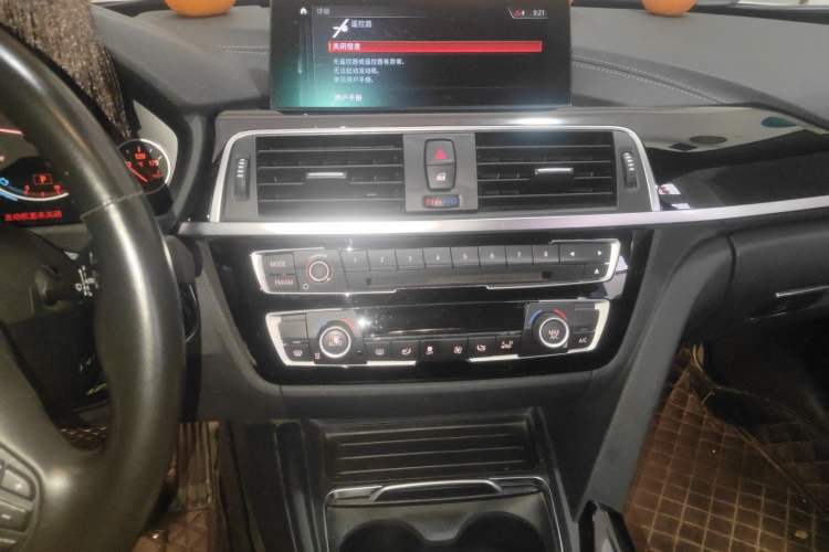 Used BMW 3 Series 2019 320Li Fashion Model Audio And AC Panel