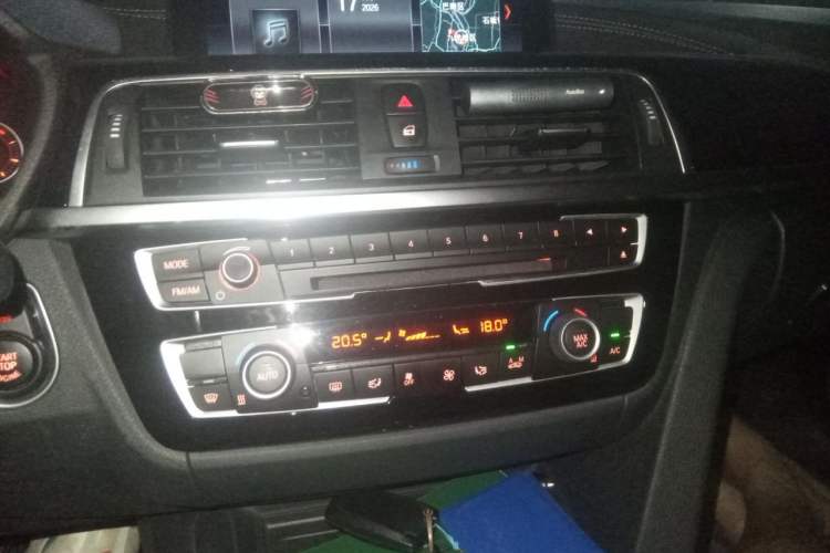 Used BMW 3 Series 2019 320Li M Sport Package Audio And AC Panel