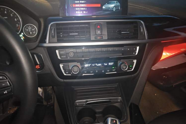 Used BMW 3 Series 2019 320Li Fashion Model Audio And AC Panel