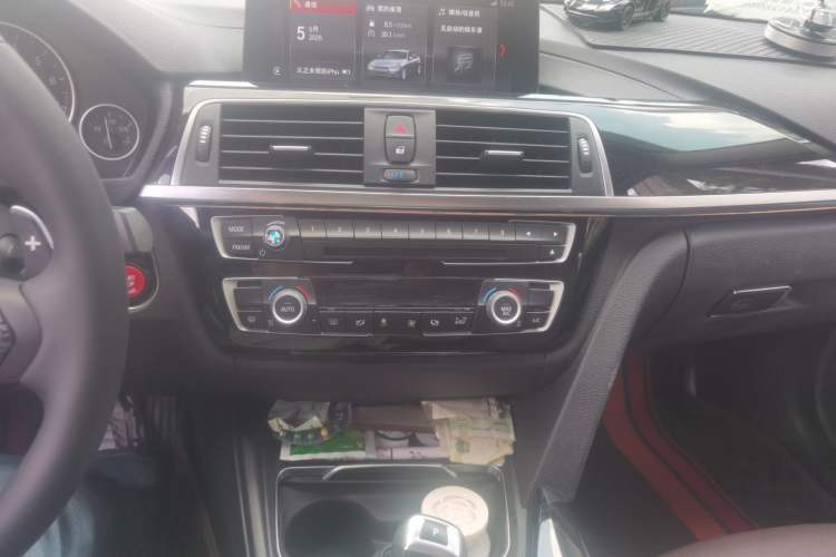 Used BMW 3 Series 2019 320Li Fashion Model Audio And AC Panel