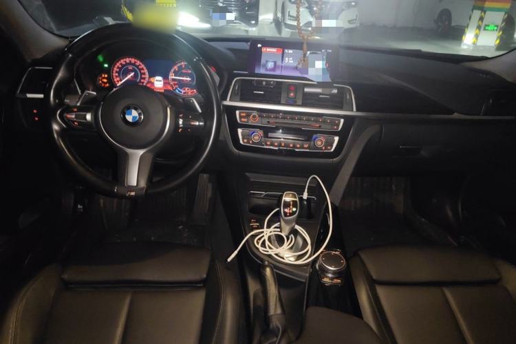 Used BMW 3 Series 2019 320Li M Sport Package Center Console