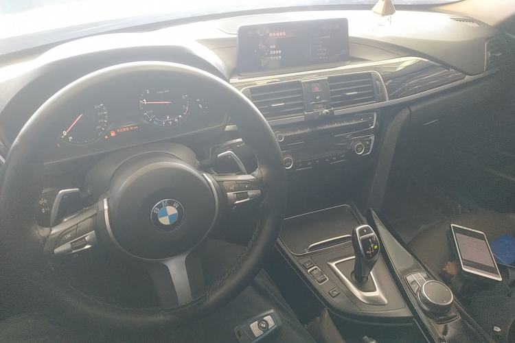 Used BMW 3 Series 2019 320Li M Sport Package Center Console