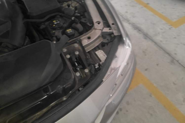 Used BMW 3 Series 2019 320Li Fashion Model Engine Bay Left
