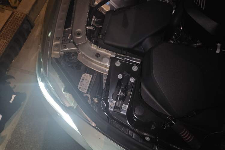 Used BMW 3 Series 2019 320Li Fashion Model Engine Bay Right