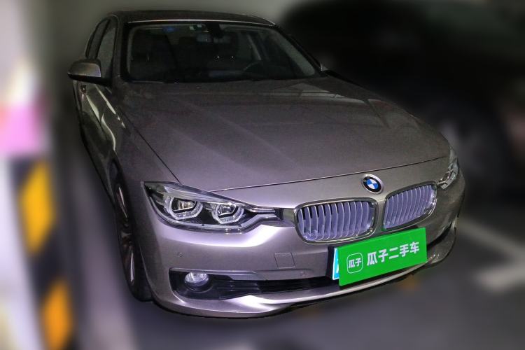 Used BMW 3 Series 2019 320Li Fashion Model Front Right 45 Deg