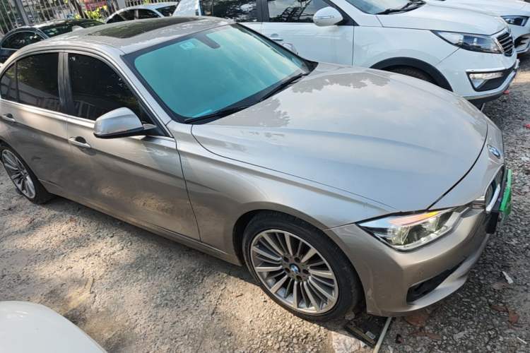 Used BMW 3 Series 2019 320Li Fashion Model Front Right 45 Deg