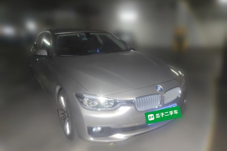 Used BMW 3 Series 2019 320Li Fashion Model Front Right 45 Deg