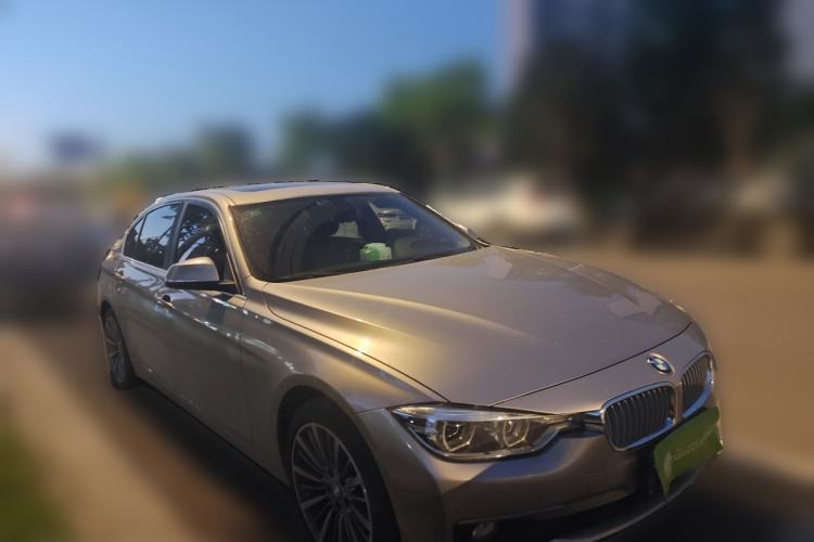 Used BMW 3 Series 2019 320Li Fashion Model Front Right 45 Deg