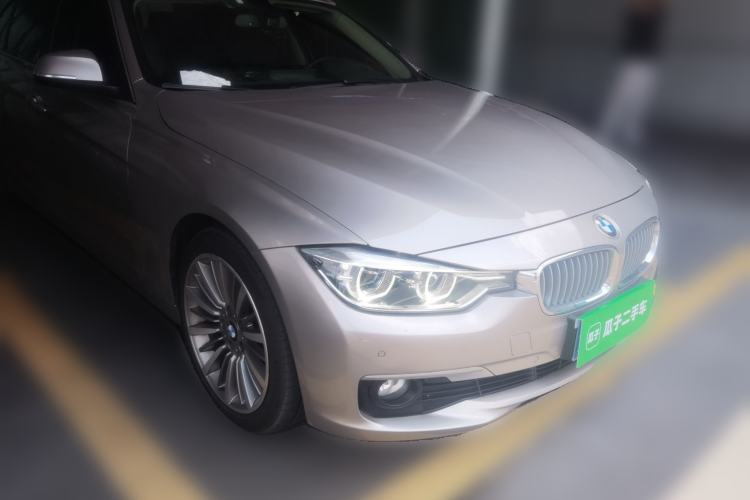 Used BMW 3 Series 2019 320Li Fashion Model Front Right 45 Deg