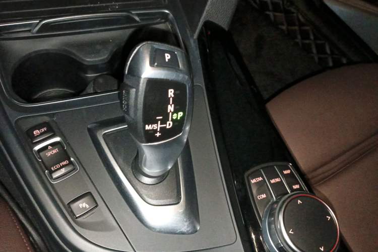 Used BMW 3 Series 2019 320Li Fashion Model Gear Lever