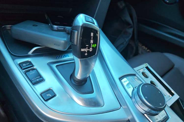 Used BMW 3 Series 2019 320Li Fashion Model Gear Lever