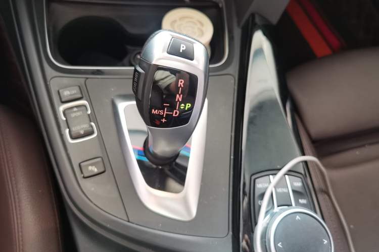 Used BMW 3 Series 2019 320Li Fashion Model Gear Lever