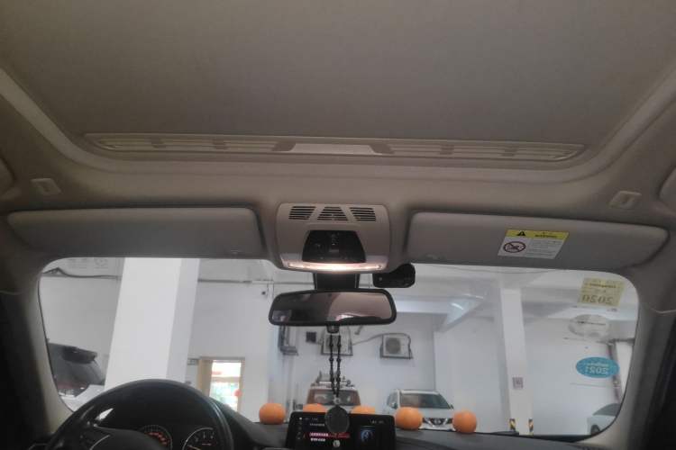 Used BMW 3 Series 2019 320Li Fashion Model Headliner