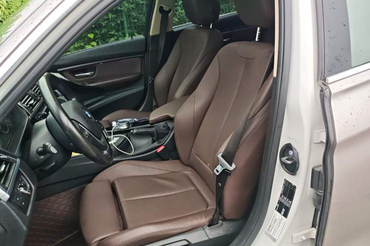 Used BMW 3 Series 2019 320Li Fashion Model Left Front Seat