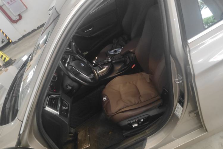 Used BMW 3 Series 2019 320Li Fashion Model Left Front Seat