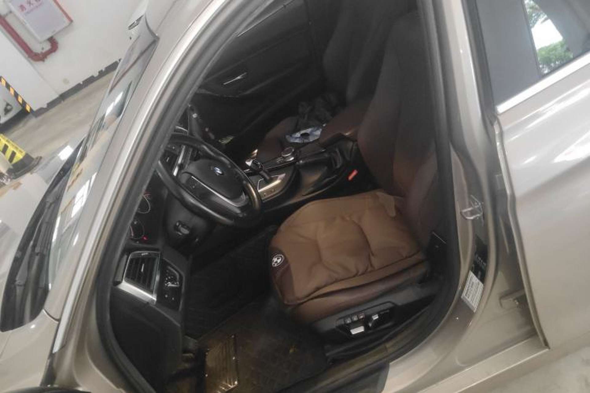 Used BMW 3 Series 2019 320Li Fashion Model Left Front Seat