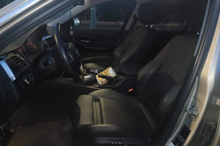 Used BMW 3 Series 2019 320Li Fashion Model Left Front Seat