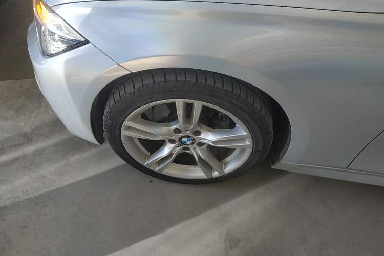 Used BMW 3 Series 2019 320Li M Sport Package Left Front Wheel Hub