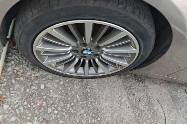 Used BMW 3 Series 2019 320Li Fashion Model Left Front Wheel Hub
