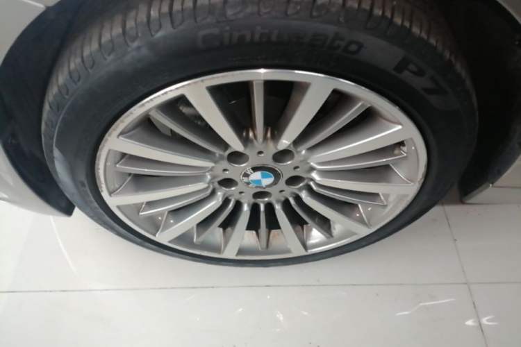 Used BMW 3 Series 2019 320Li xDrive Fashion Model Left Front Wheel Hub