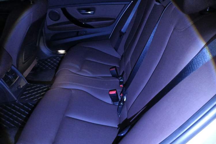 Used BMW 3 Series 2019 320Li Fashion Model Left Rear Seat