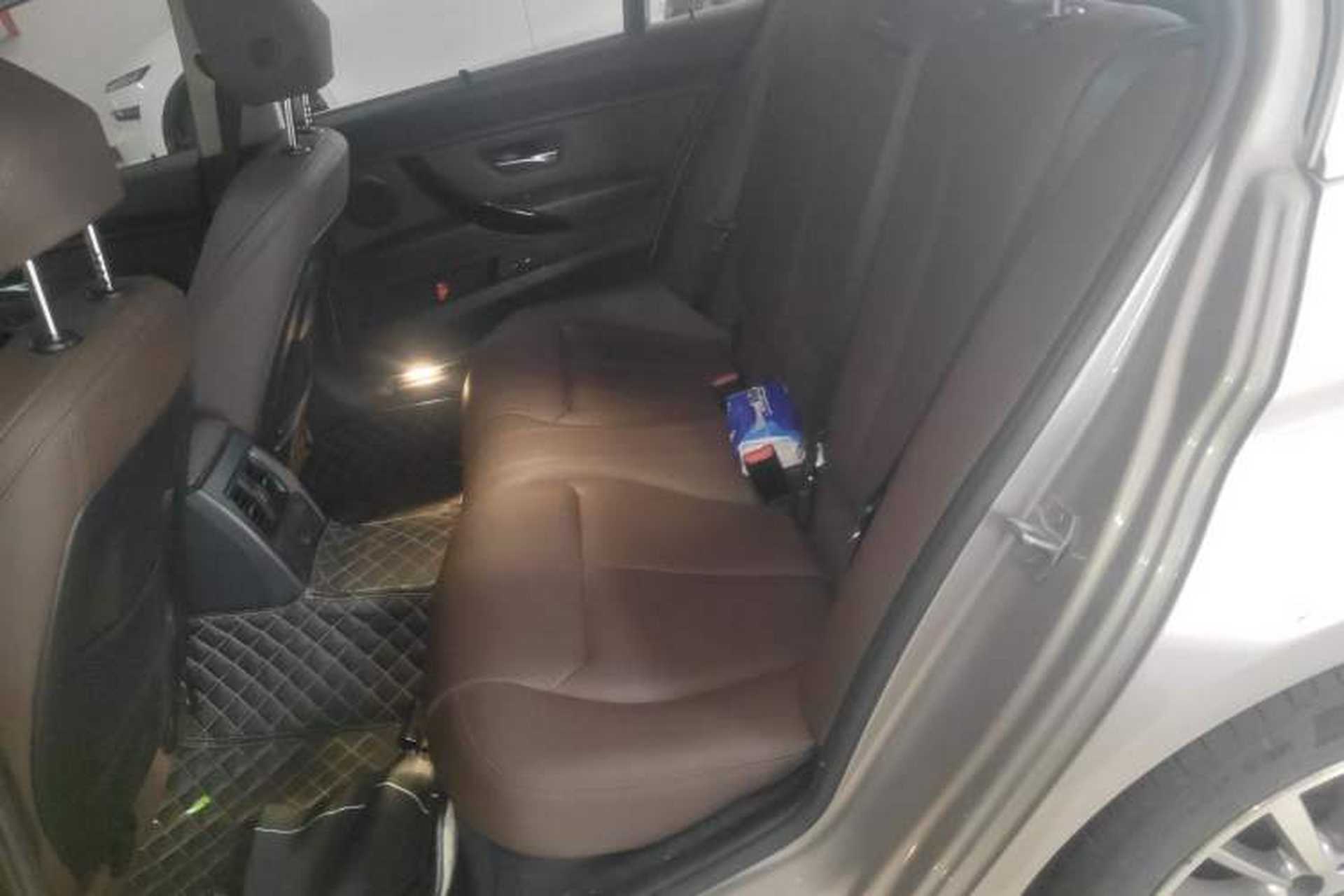 Used BMW 3 Series 2019 320Li Fashion Model Left Rear Seat