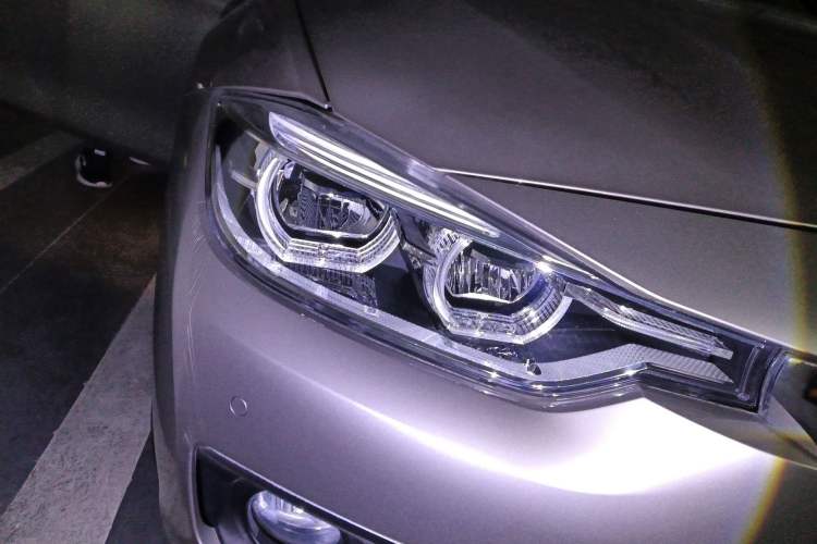 Used BMW 3 Series 2019 320Li Fashion Model Right Front Headlight