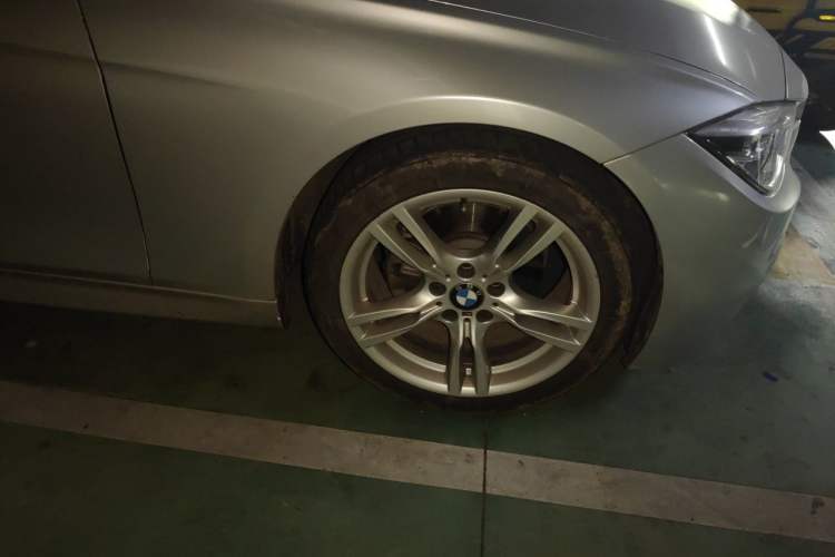 Used BMW 3 Series 2019 320Li M Sport Package Right Front Wheel Hub