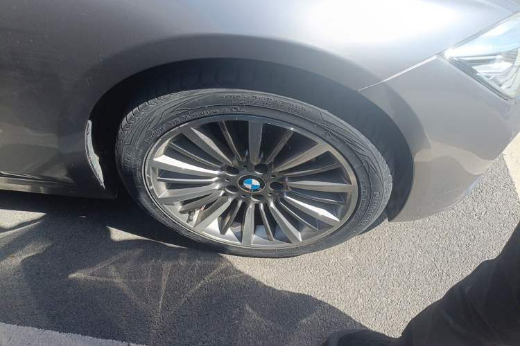 Used BMW 3 Series 2019 320Li xDrive Fashion Model Right Front Wheel Hub