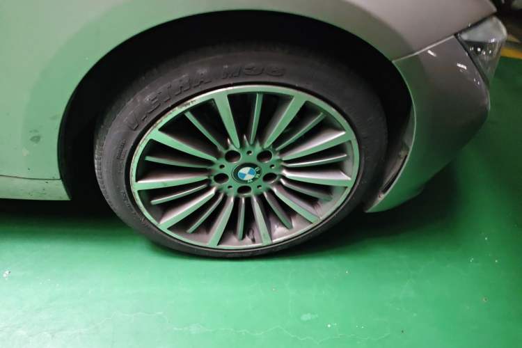 Used BMW 3 Series 2019 320Li Fashion Model Right Front Wheel Hub