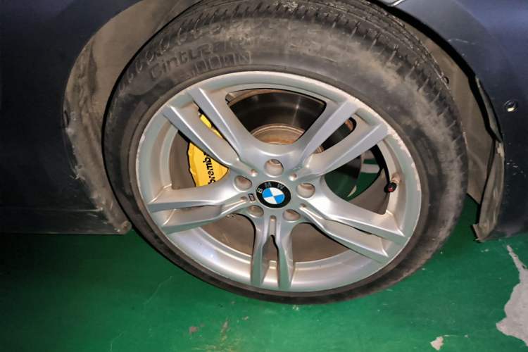 Used BMW 3 Series 2019 320Li M Luxury Package Right Front Wheel Hub