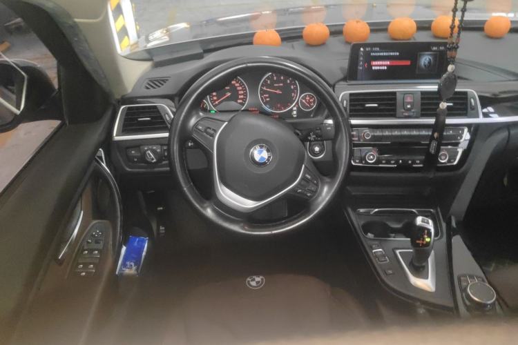 Used BMW 3 Series 2019 320Li Fashion Model Steering Wheel
